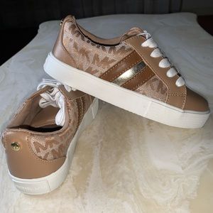 Michael Kors Girls Shoe Size 12